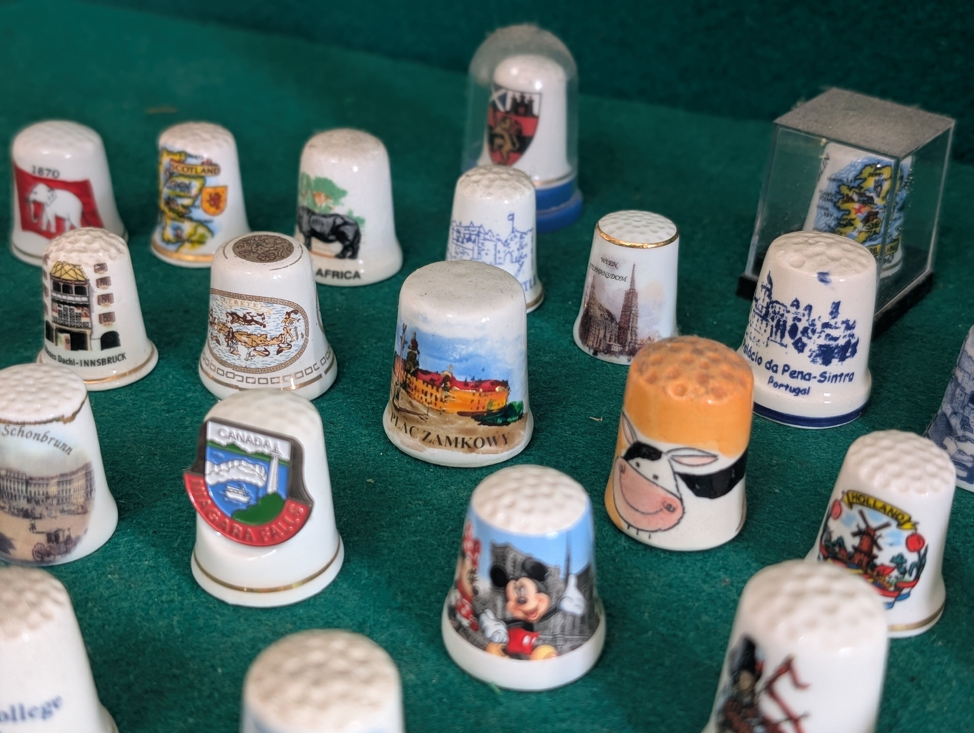 Lotto Collezione Ditali da Cucito Internazionali - Memorabilia da Città e Nazioni del Mondo - Collezionismo Vintage