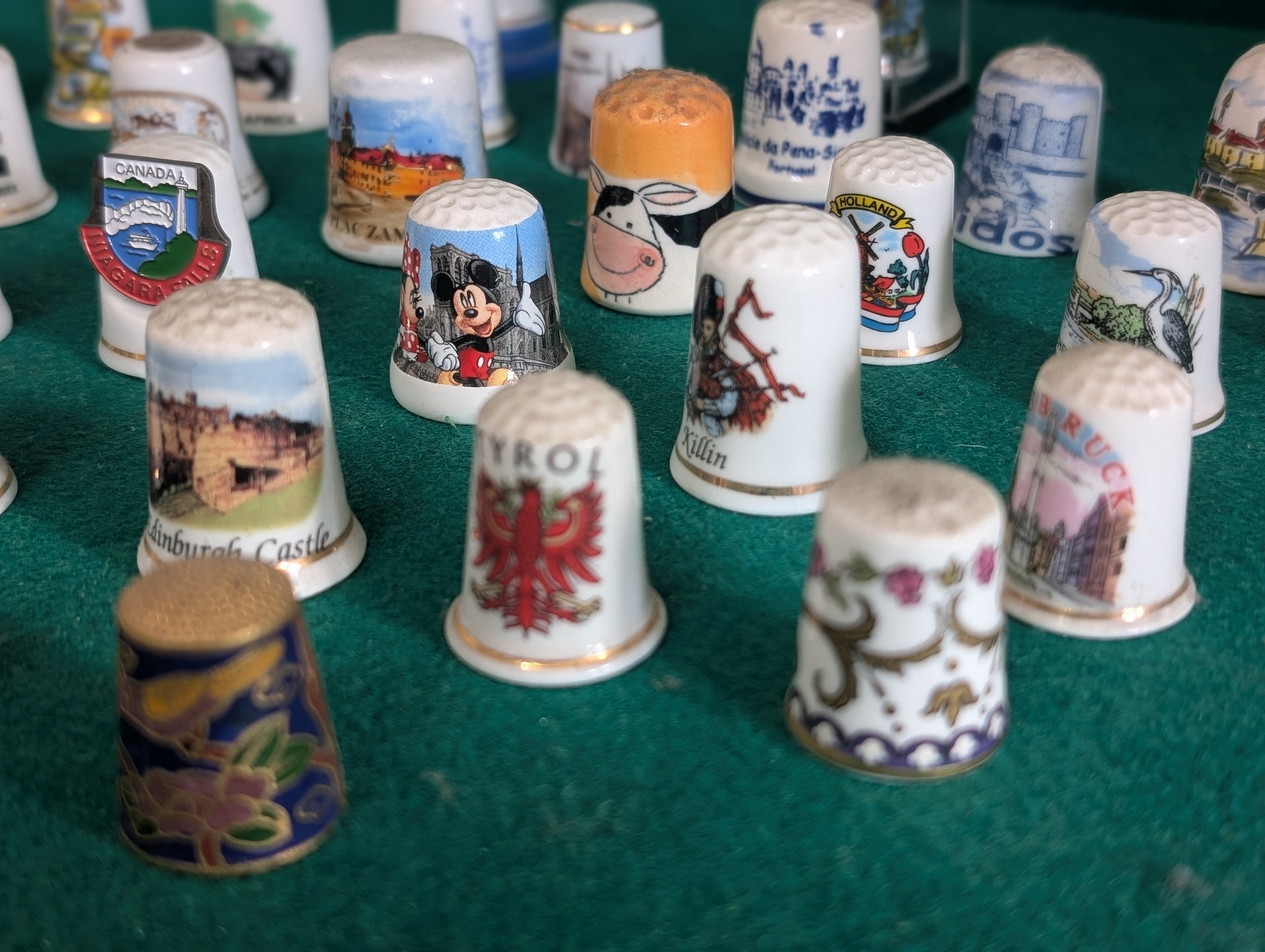 Lotto Collezione Ditali da Cucito Internazionali - Memorabilia da Città e Nazioni del Mondo - Collezionismo Vintage