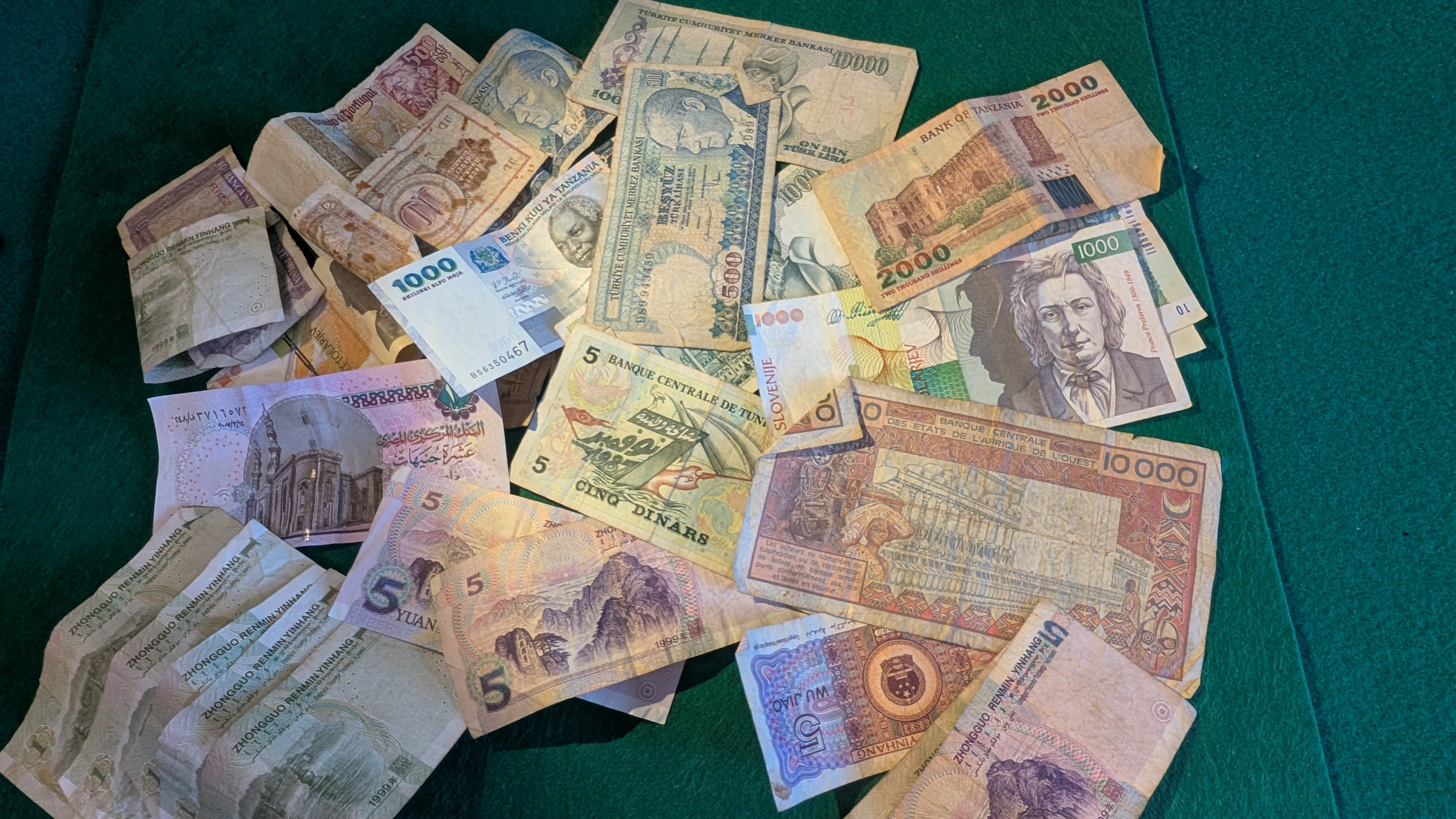 Lotto di Numismatica - Collezione Monete e Medaglie Internazionali - Collezionismo Vintage