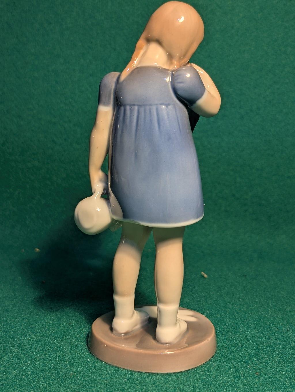 Statuina Royal Copenhagen Bimba Latte Versato Numerata – Spilled Milk Girl Porcellana Danese