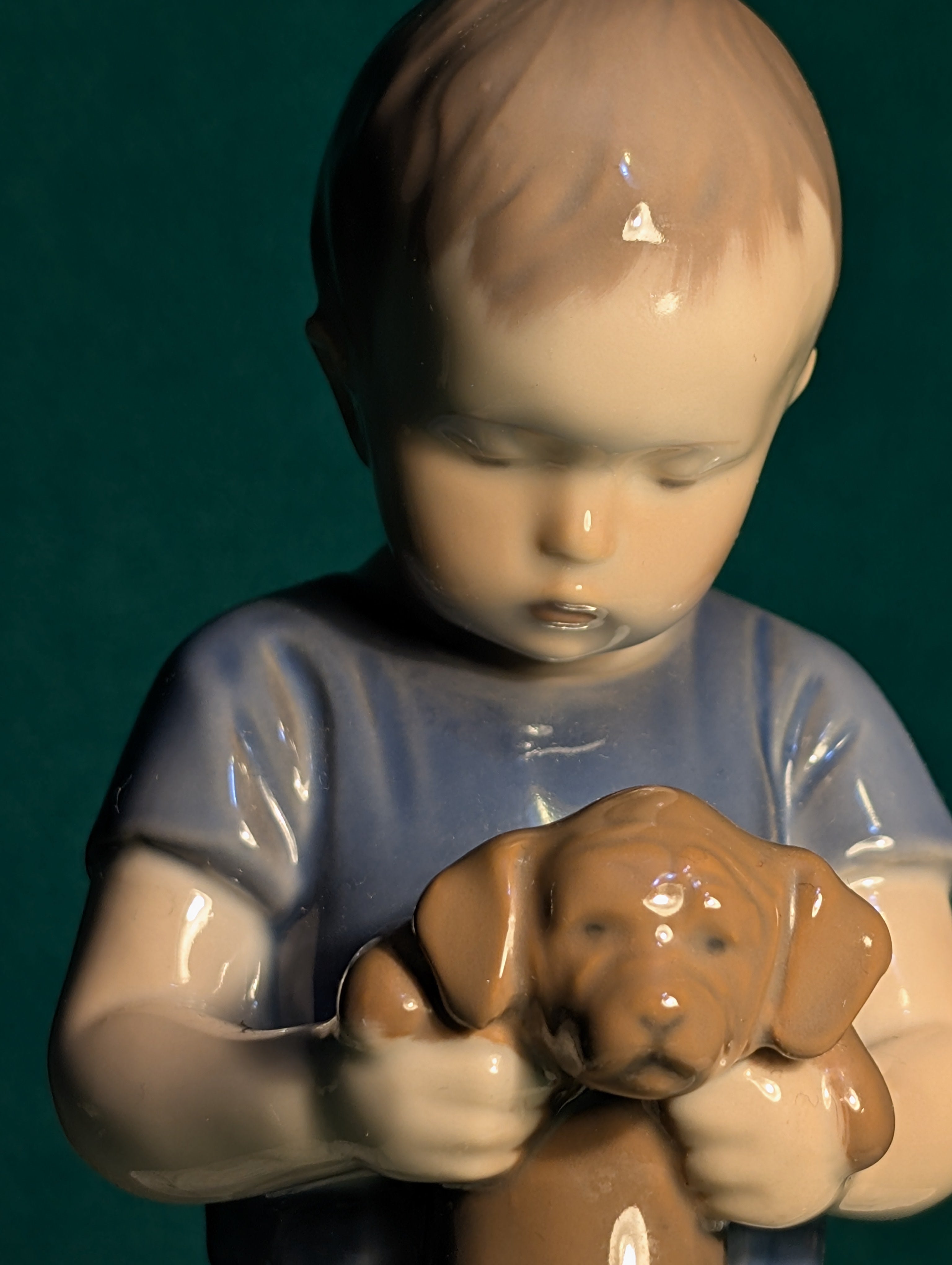 Ole con bassotto . Porcellana vintage  danese B&G