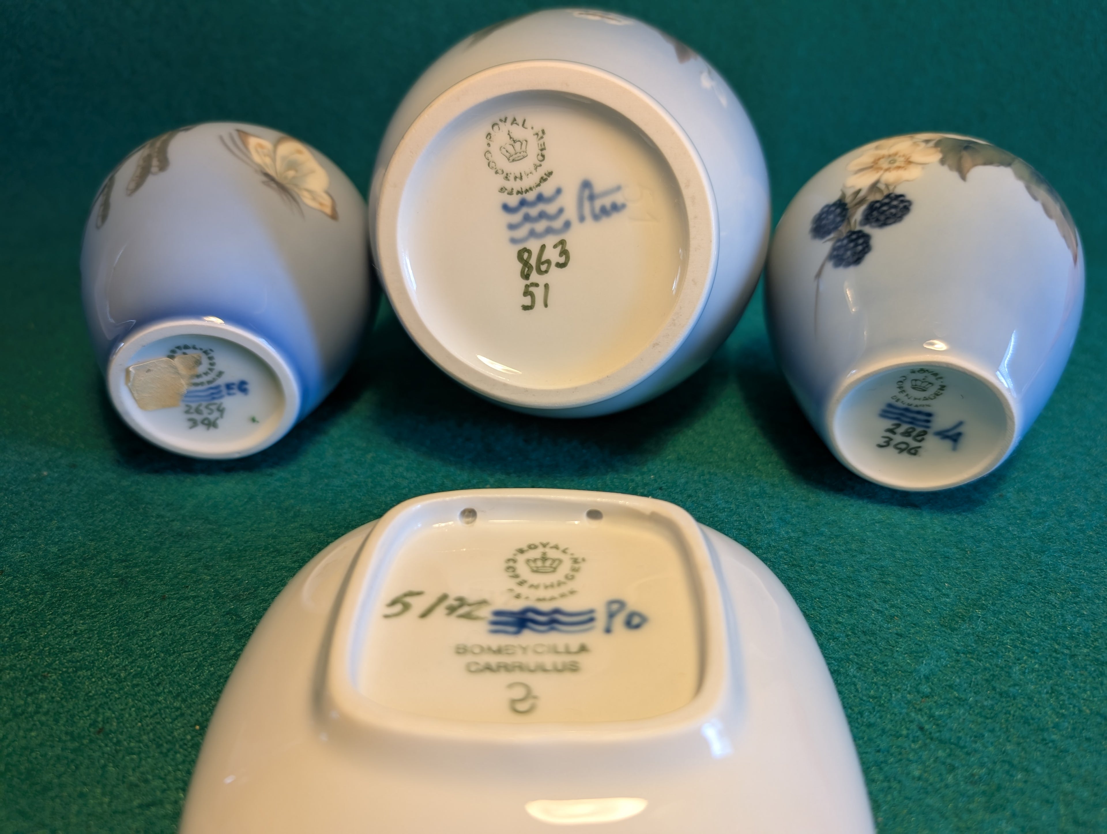 Vasetti Royal Copenhagen " Fiori di Melo "