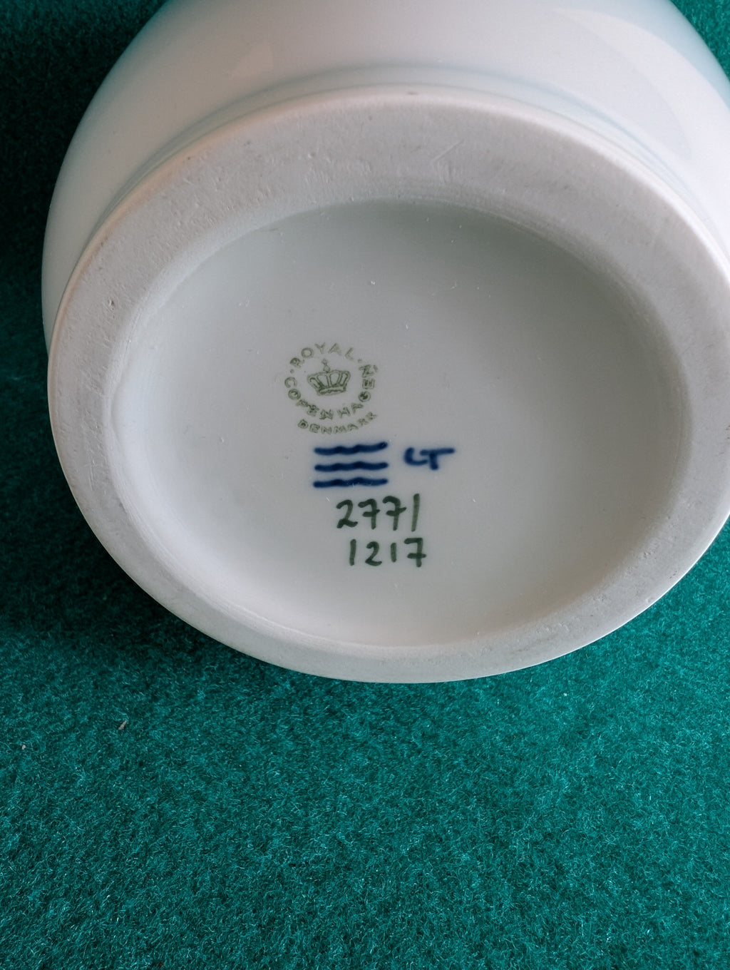 Vaso Royal Copenhagen Porcellana Barca a Vela Dipinta Mano – Danish Vintage Sailboat