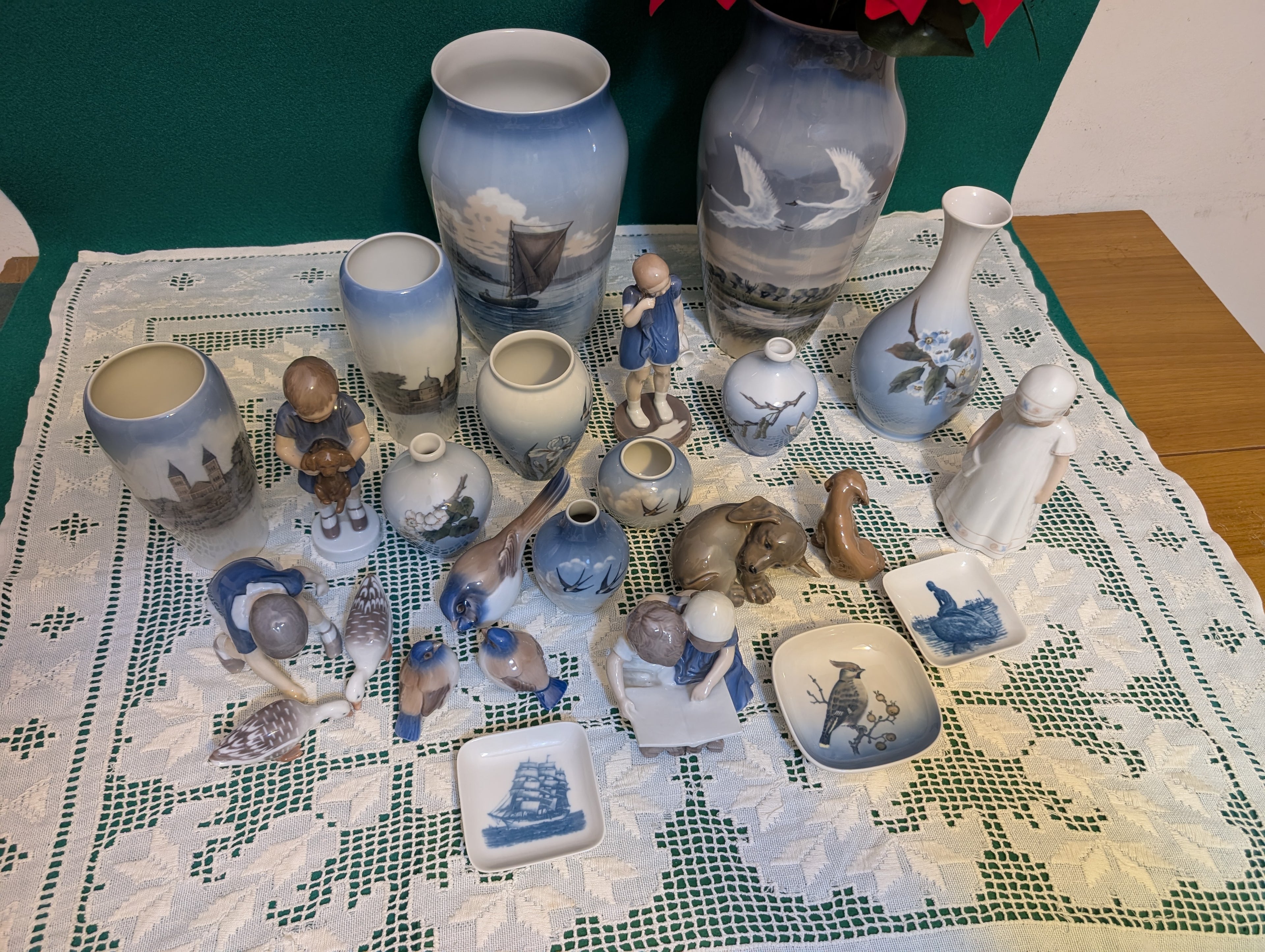 collezione di vasi e figurine vintage della tradizione danese : Royal Copenhagen e B&G
