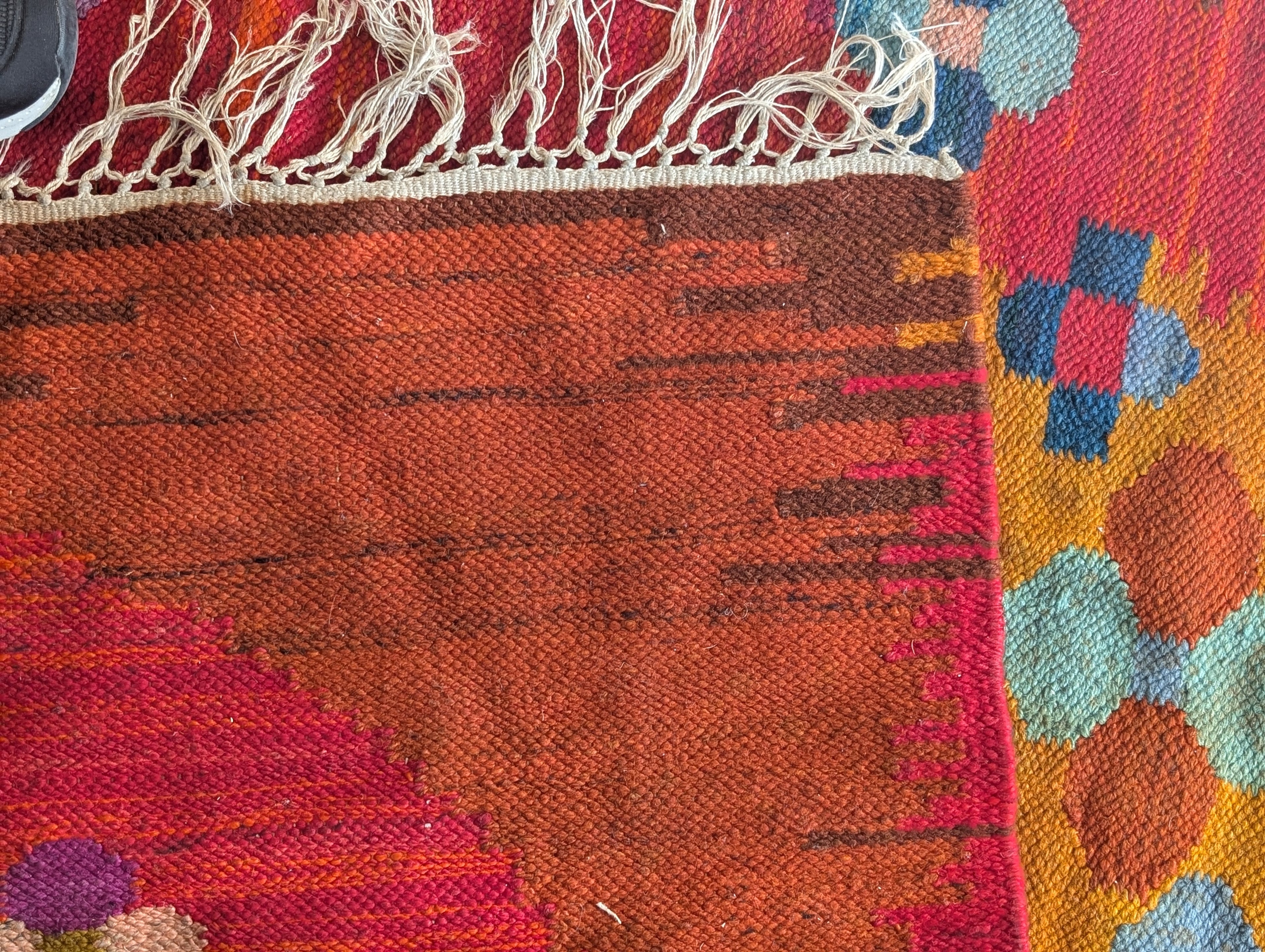 Tappeto Kilim Afghano Annodato a Mano - Rosso Porpora e Arancione con Motivi Floreali
