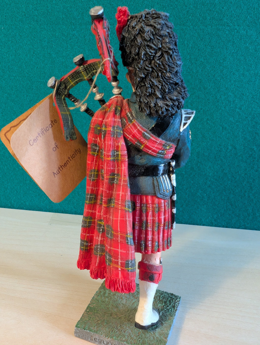Statuetta Suonatore Cornamusa Scozzese Bagpiper: Artigianato Traditional Regimental 17 cm