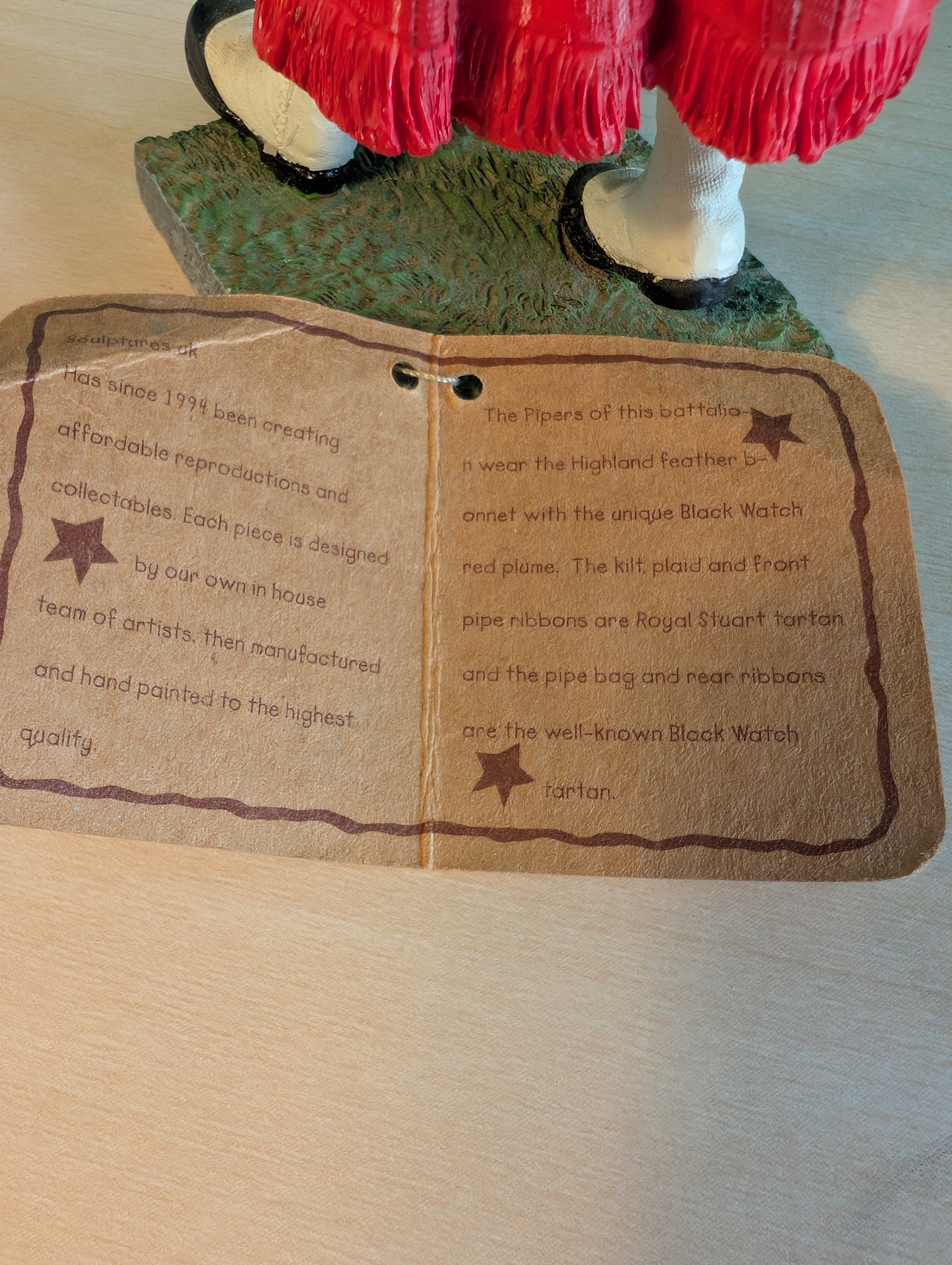 Statuetta Suonatore Cornamusa Scozzese Bagpiper: Artigianato Traditional Regimental 17 cm