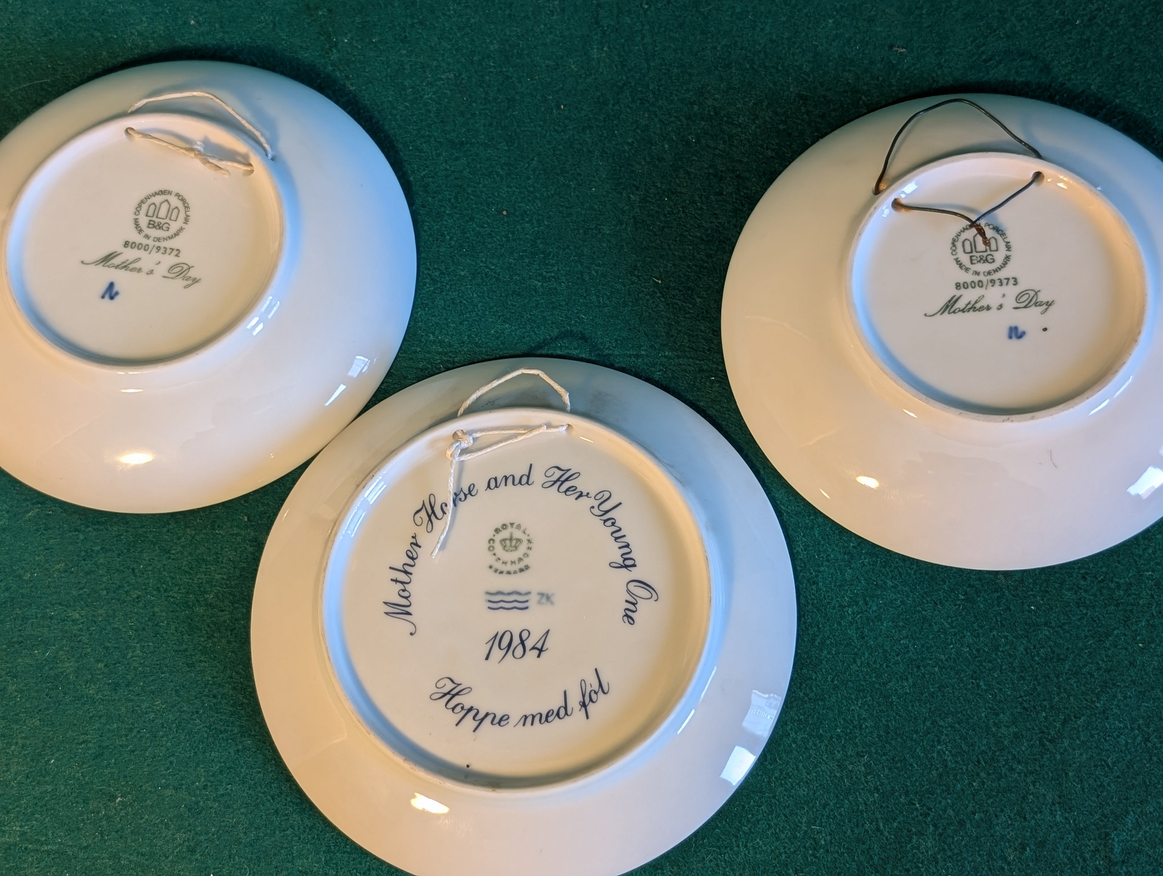 Royal Copenhagen Mother's Day – tre piatti 15 cm, porcellana danese vintage