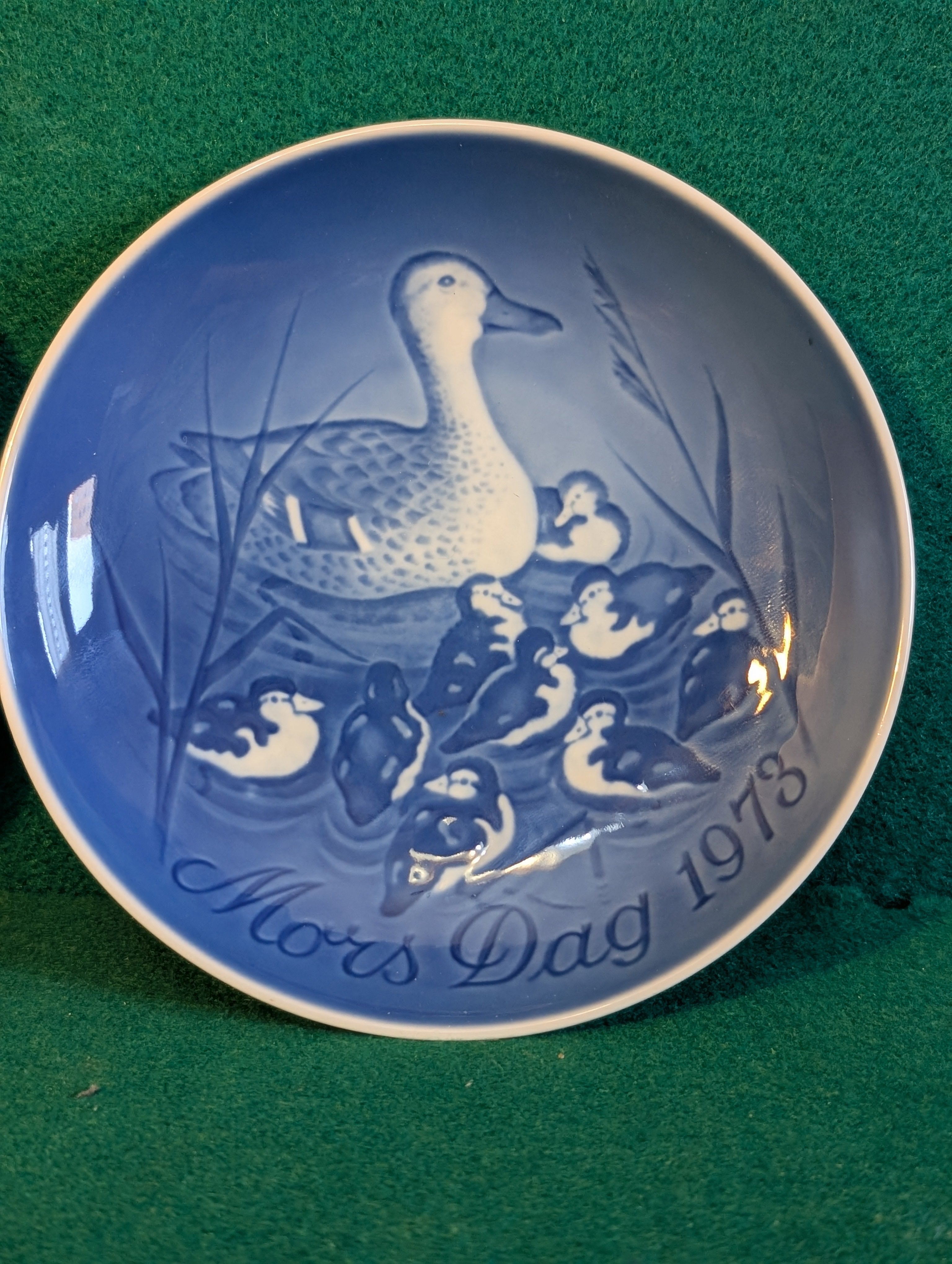 Royal Copenhagen Mother's Day – tre piatti 15 cm, porcellana danese vintage