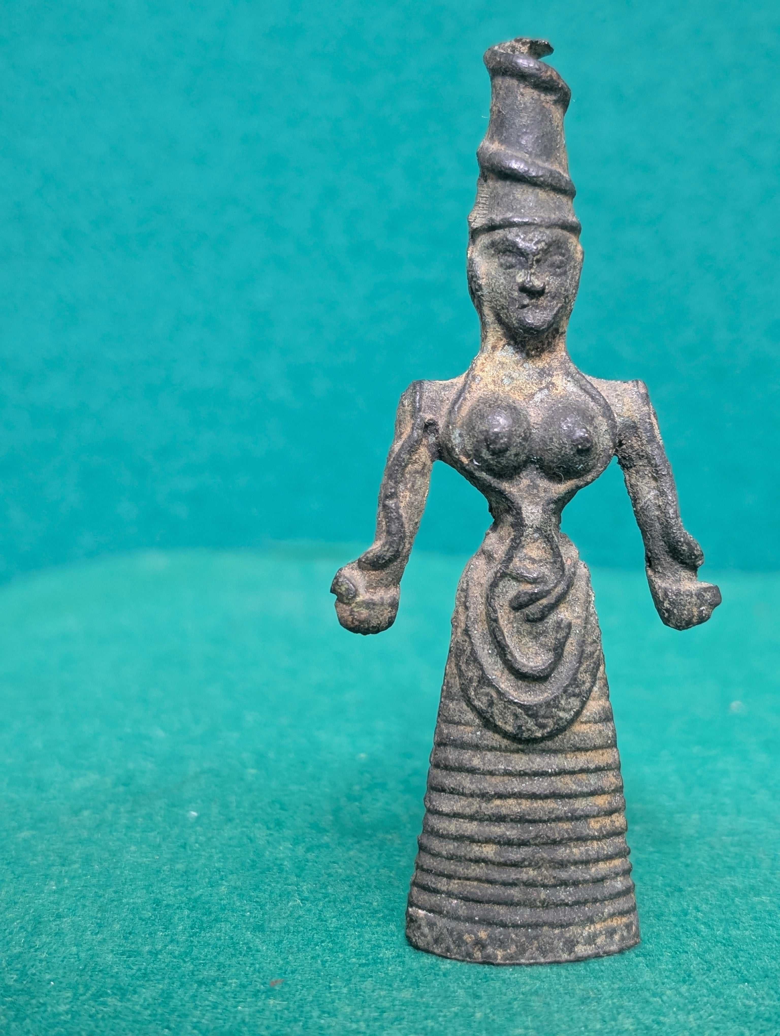 Statuain Bronzo Dea Serpente Minoico