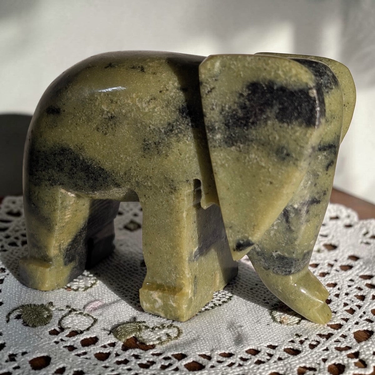 Elefante in Pietra Ollare – Scultura Artigianale